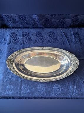 Vintage Rose Point By Wallace 710 Silver Plated Bread Tray/13” X 7”